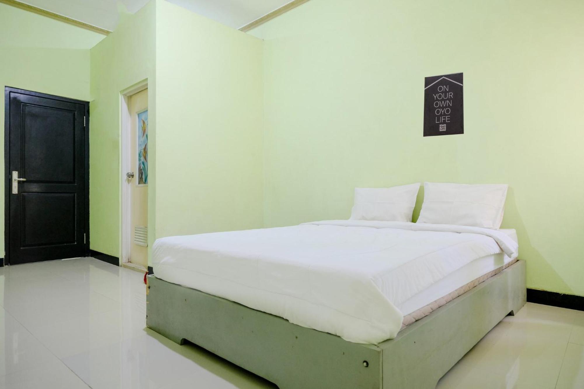 Oyo Life 2508 Alba Suites Homestay Syariah Tulungagung Extérieur photo
