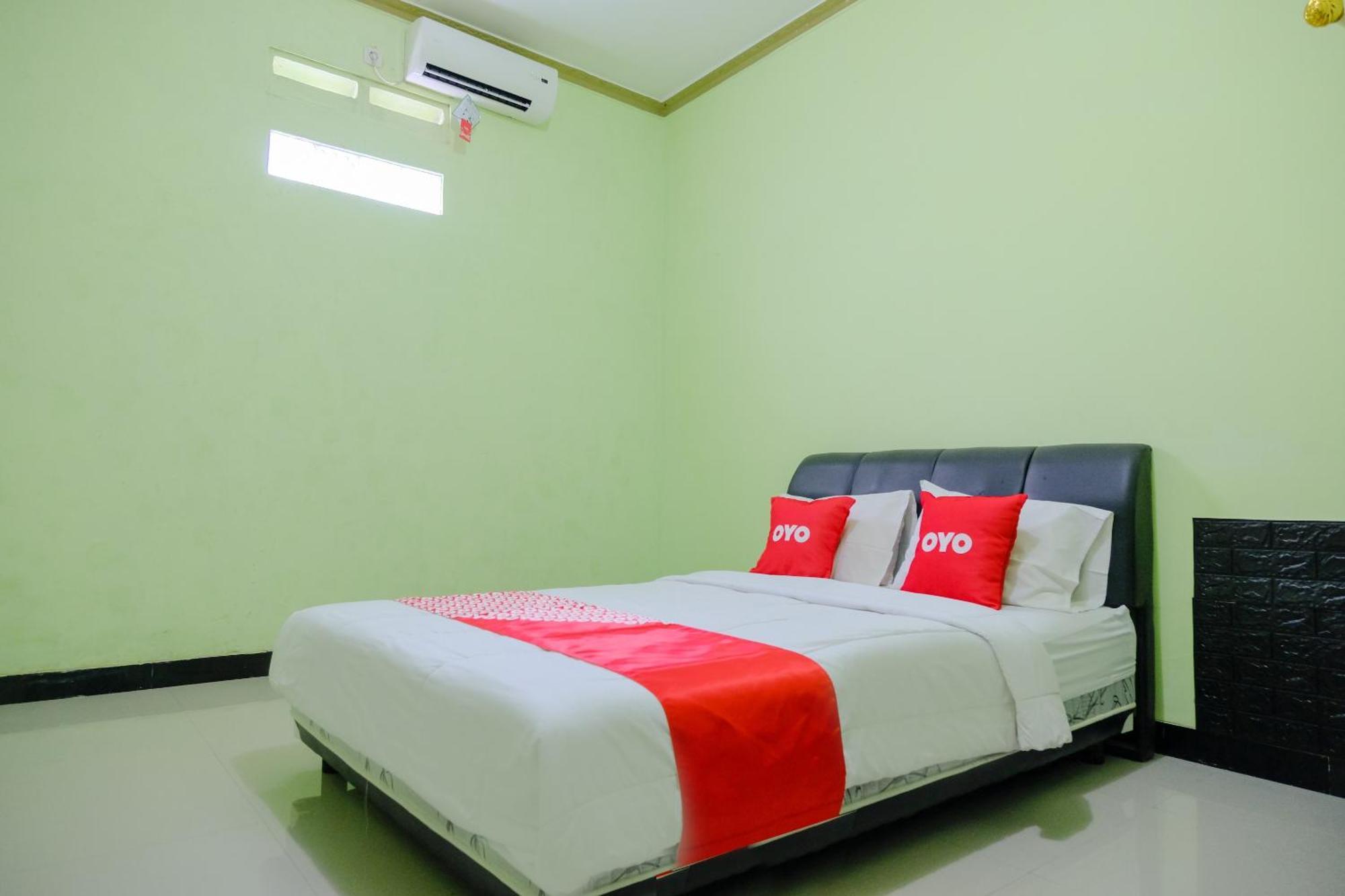 Oyo Life 2508 Alba Suites Homestay Syariah Tulungagung Extérieur photo