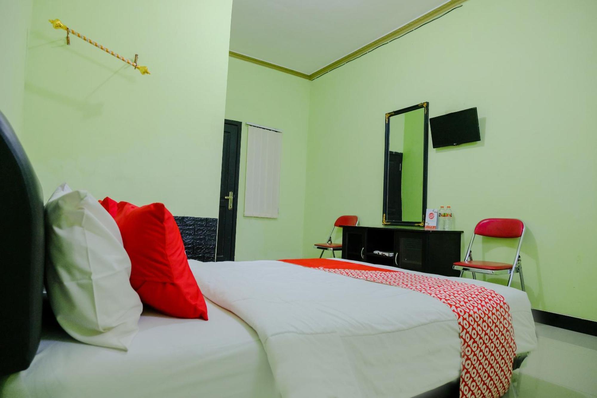 Oyo Life 2508 Alba Suites Homestay Syariah Tulungagung Extérieur photo