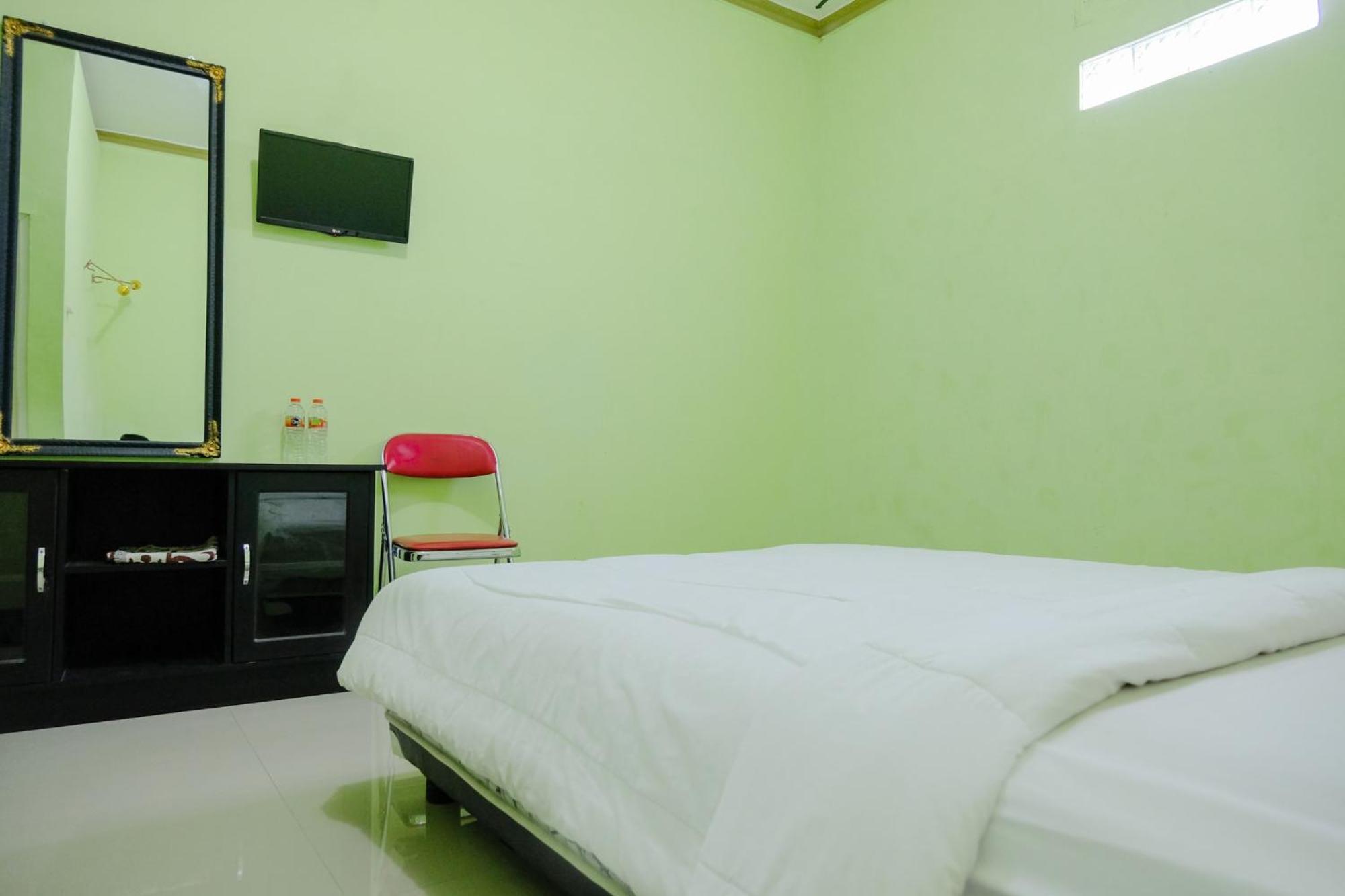 Oyo Life 2508 Alba Suites Homestay Syariah Tulungagung Extérieur photo